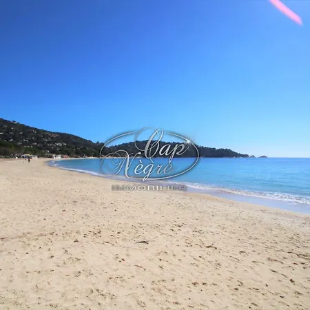 Vue Pieds Dans L'eau De Cavaliere Apartamento Le Lavandou
